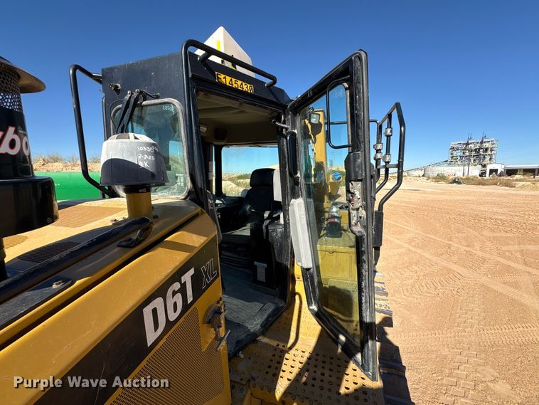 image for item EF6136 2019 Caterpillar D6T XL dozer