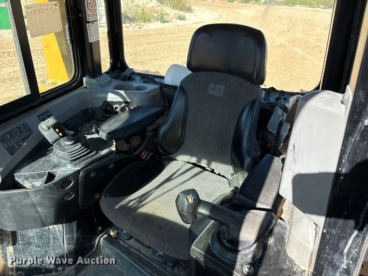 image for item EF6136 2019 Caterpillar D6T XL dozer