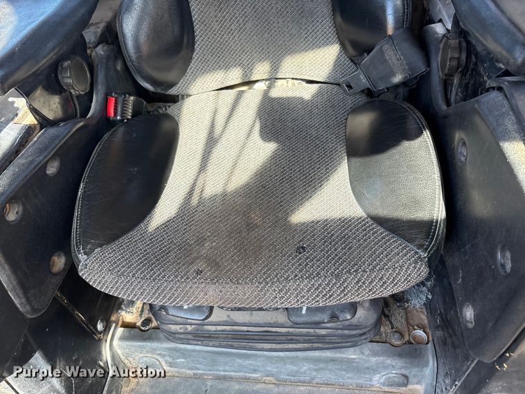 image for item EF6136 2019 Caterpillar D6T XL dozer