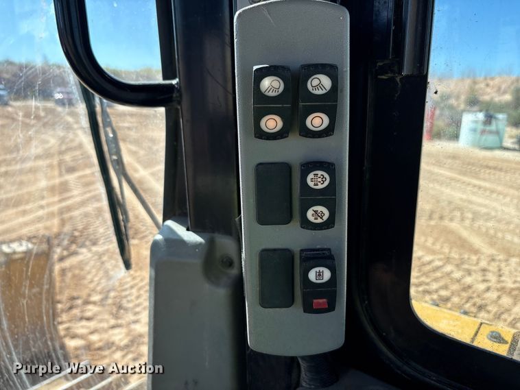 image for item EF6136 2019 Caterpillar D6T XL dozer