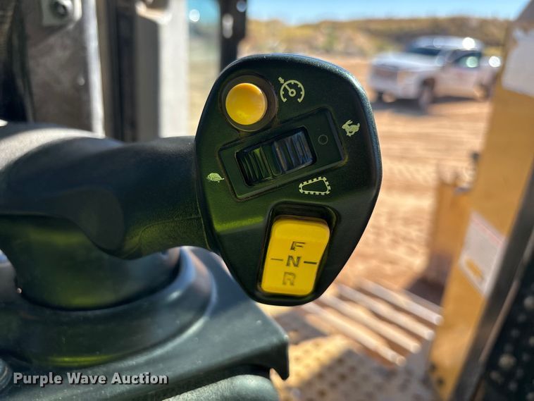 image for item EF6136 2019 Caterpillar D6T XL dozer