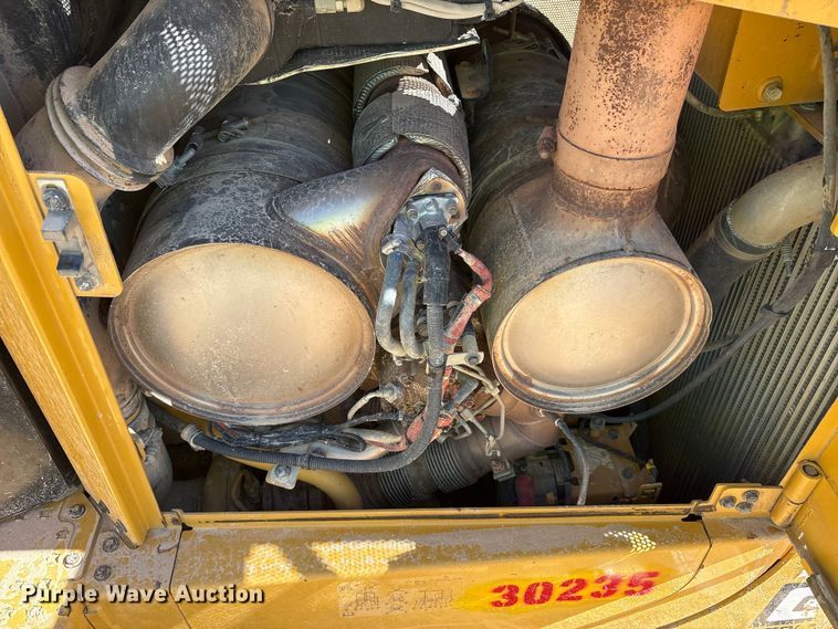 image for item EF6136 2019 Caterpillar D6T XL dozer