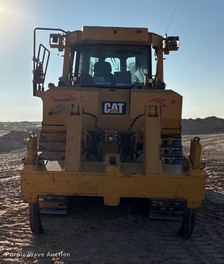 image for item EF6137 2017 Caterpillar D8T dozer