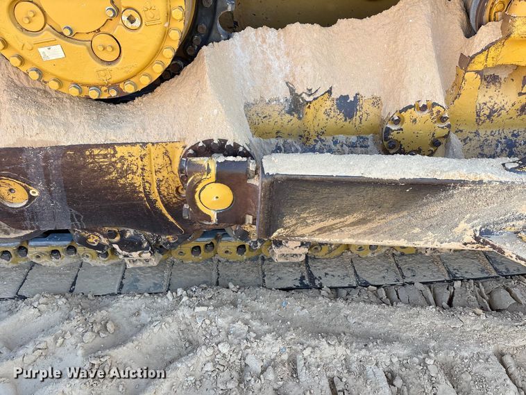 image for item EF6137 2017 Caterpillar D8T dozer