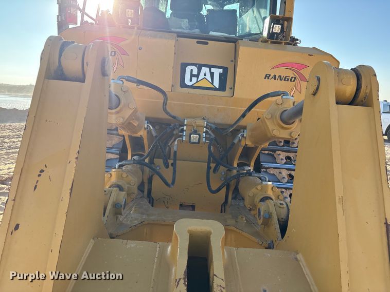 image for item EF6137 2017 Caterpillar D8T dozer