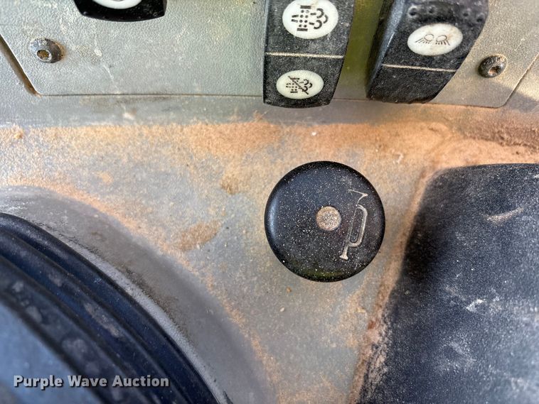 image for item EF6137 2017 Caterpillar D8T dozer