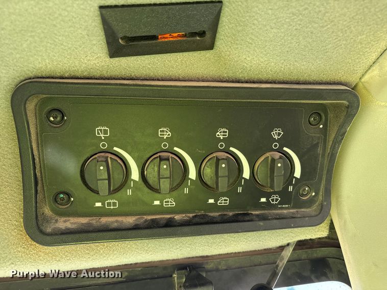 image for item EF6137 2017 Caterpillar D8T dozer