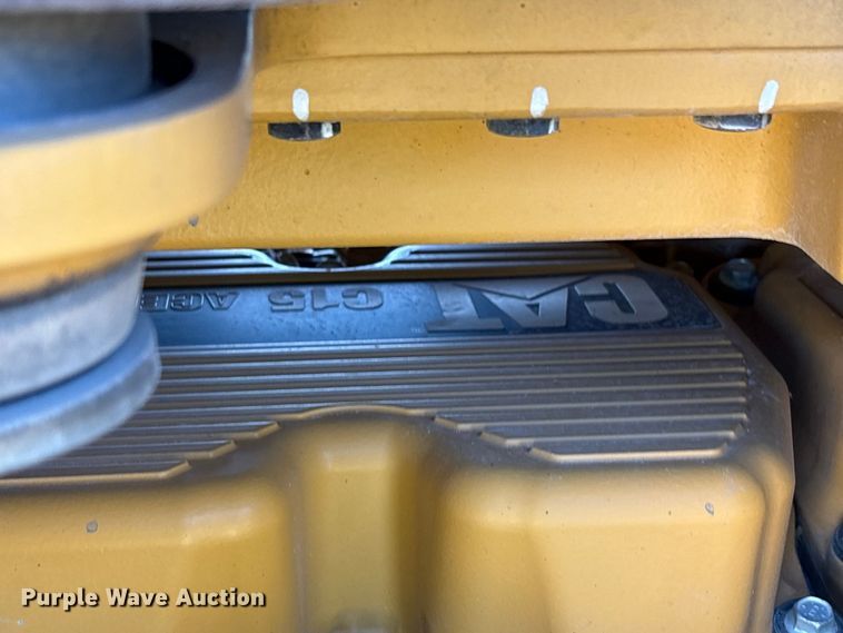 image for item EF6137 2017 Caterpillar D8T dozer