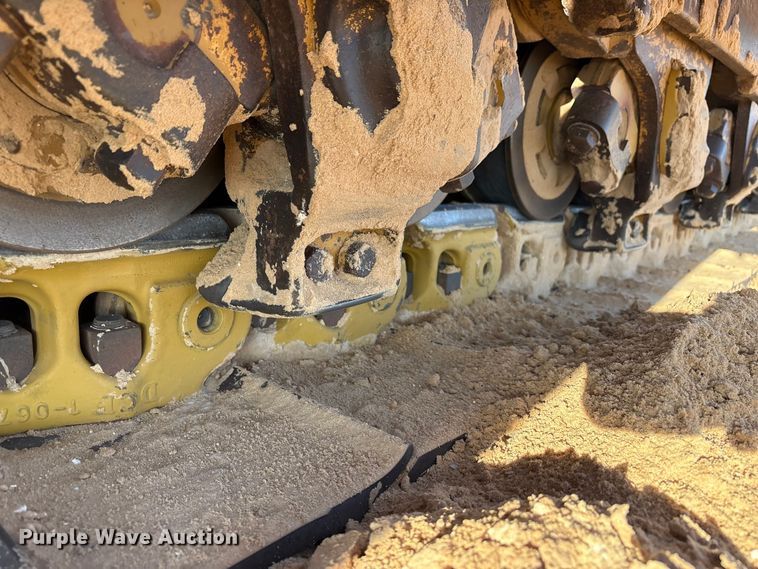 image for item EF6137 2017 Caterpillar D8T dozer