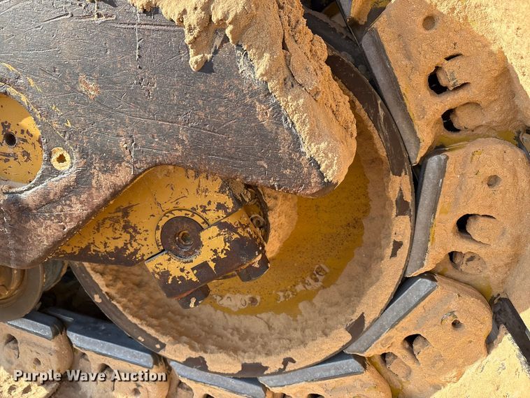 image for item EF6137 2017 Caterpillar D8T dozer