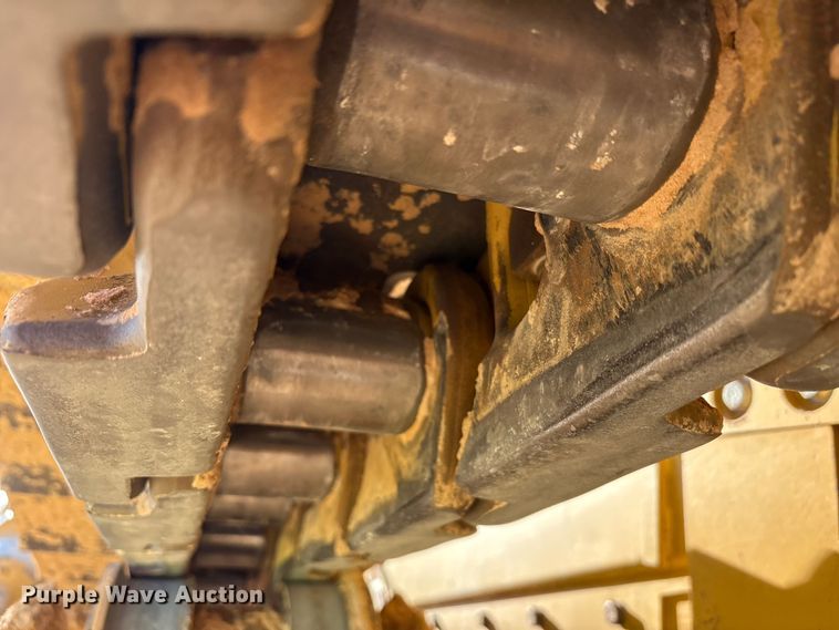 image for item EF6137 2017 Caterpillar D8T dozer