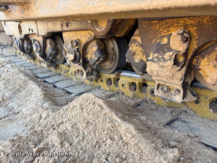 image for item EF6137 2017 Caterpillar D8T dozer