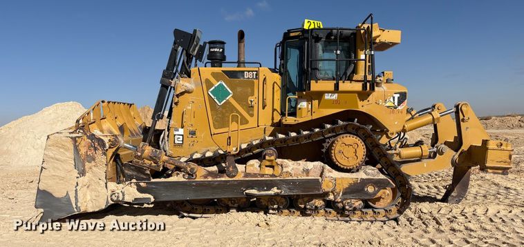 image for item EF6139 2017 Caterpillar D8T dozer