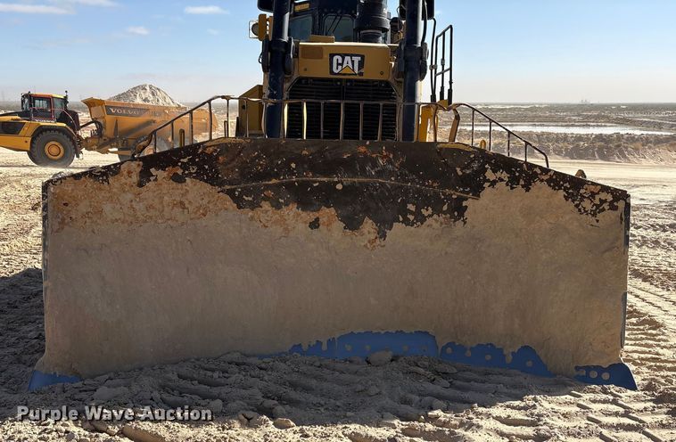 image for item EF6139 2017 Caterpillar D8T dozer