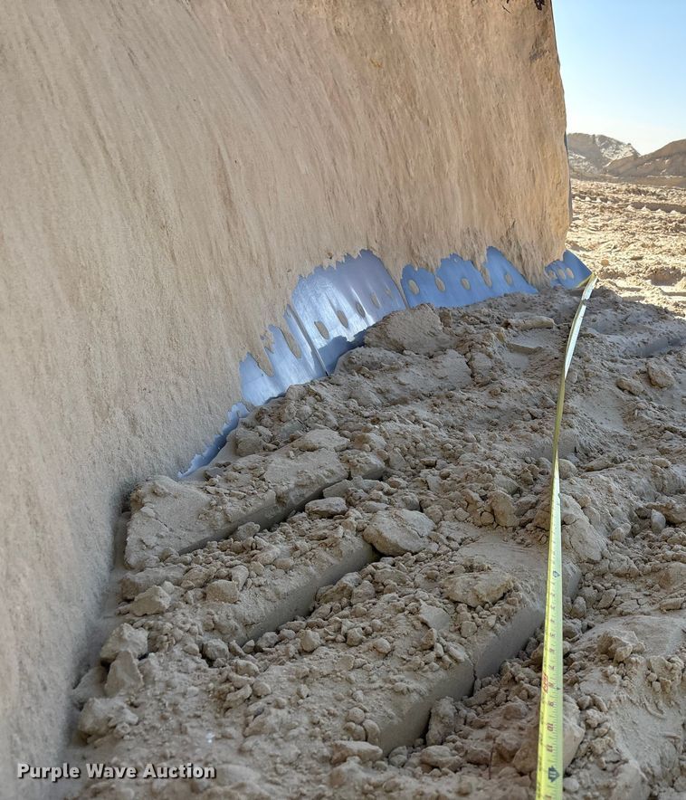 image for item EF6139 2017 Caterpillar D8T dozer