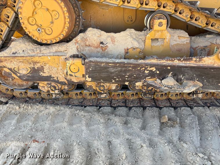 image for item EF6139 2017 Caterpillar D8T dozer