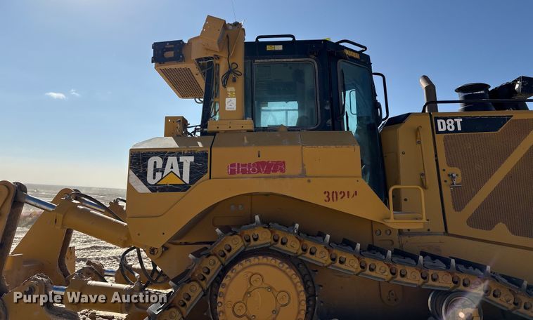 image for item EF6139 2017 Caterpillar D8T dozer