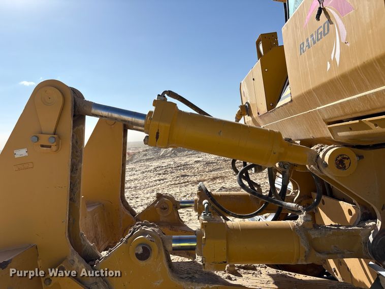 image for item EF6139 2017 Caterpillar D8T dozer