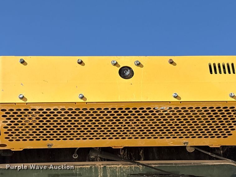 image for item EF6139 2017 Caterpillar D8T dozer