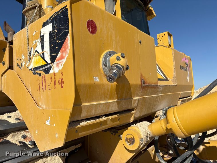 image for item EF6139 2017 Caterpillar D8T dozer