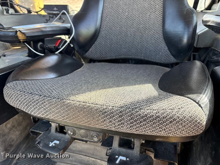 image for item EF6139 2017 Caterpillar D8T dozer