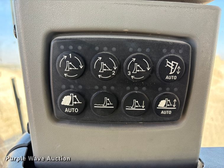 image for item EF6139 2017 Caterpillar D8T dozer