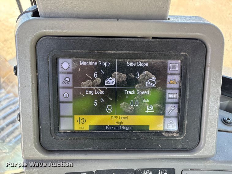 image for item EF6139 2017 Caterpillar D8T dozer