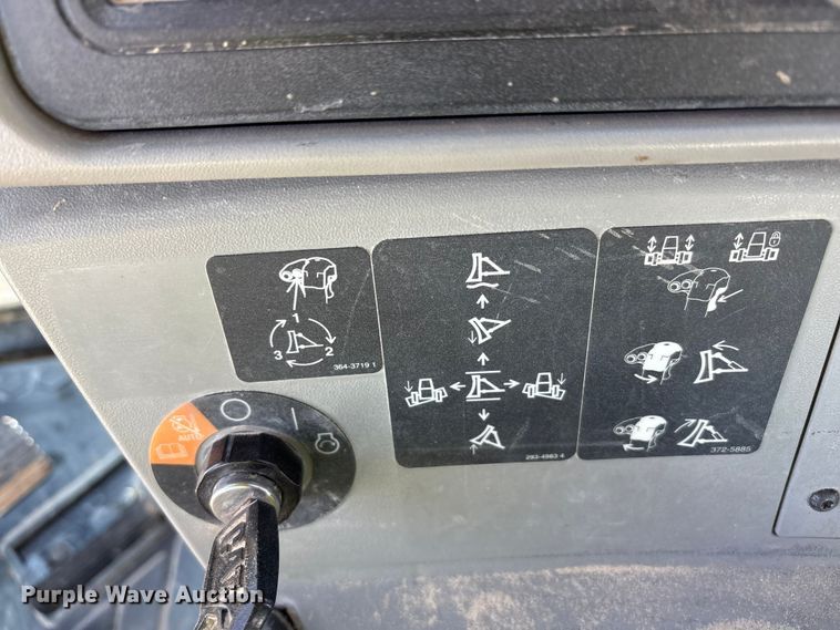 image for item EF6139 2017 Caterpillar D8T dozer