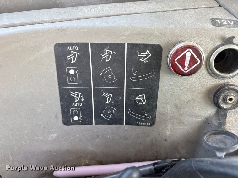 image for item EF6139 2017 Caterpillar D8T dozer