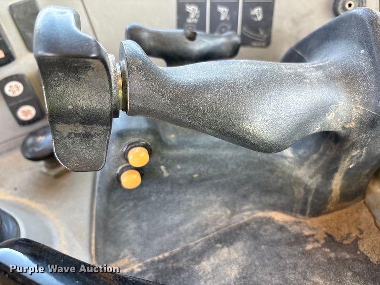 image for item EF6139 2017 Caterpillar D8T dozer