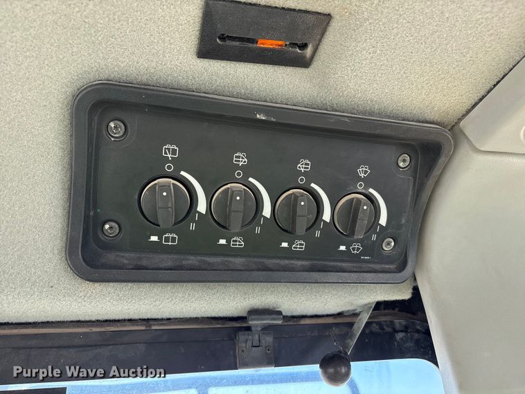 image for item EF6139 2017 Caterpillar D8T dozer