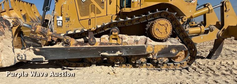 image for item EF6139 2017 Caterpillar D8T dozer