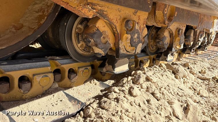 image for item EF6139 2017 Caterpillar D8T dozer