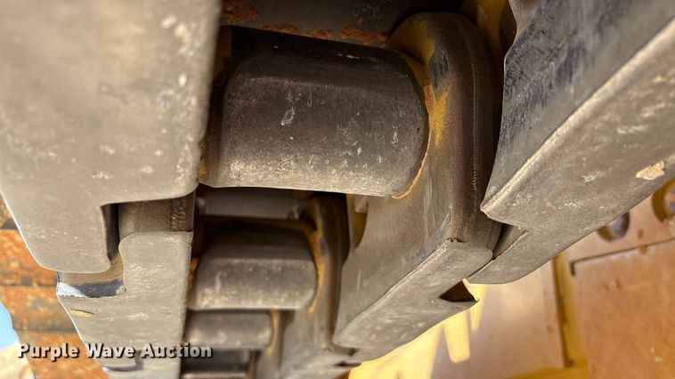 image for item EF6139 2017 Caterpillar D8T dozer