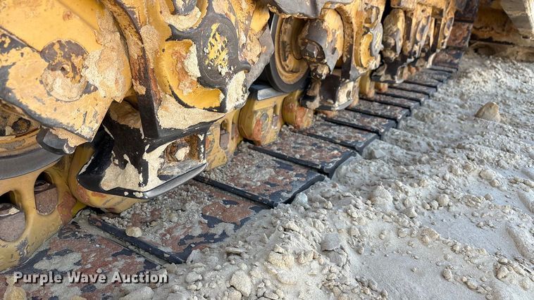 image for item EF6139 2017 Caterpillar D8T dozer