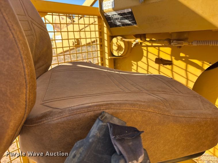 image for item EF6187 1996 Vermeer T655 trencher