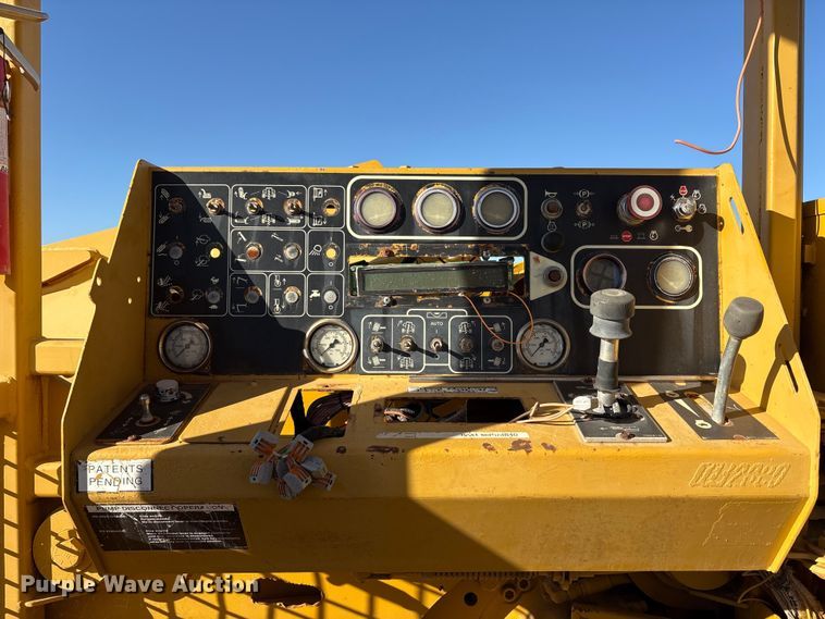 image for item EF6187 1996 Vermeer T655 trencher