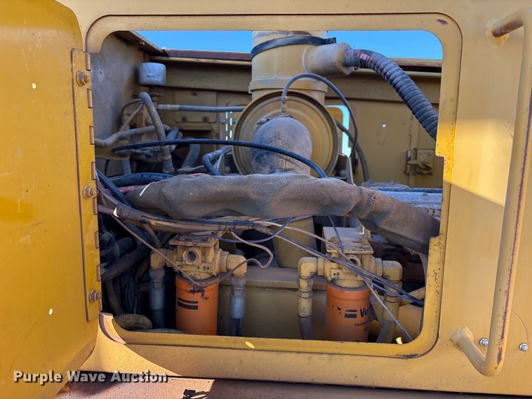 image for item EF6187 1996 Vermeer T655 trencher