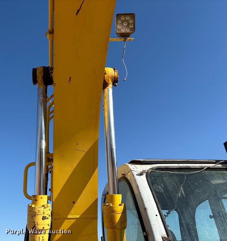 image for item EF6191 2005 Kobelco SK135SRLC excavator