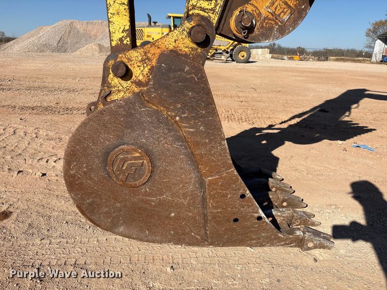 image for item EF6191 2005 Kobelco SK135SRLC excavator