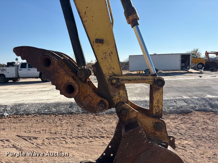 image for item EF6191 2005 Kobelco SK135SRLC excavator