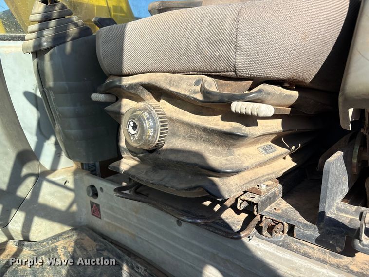 image for item EF6191 2005 Kobelco SK135SRLC excavator