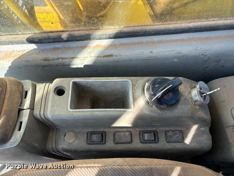 image for item EF6191 2005 Kobelco SK135SRLC excavator