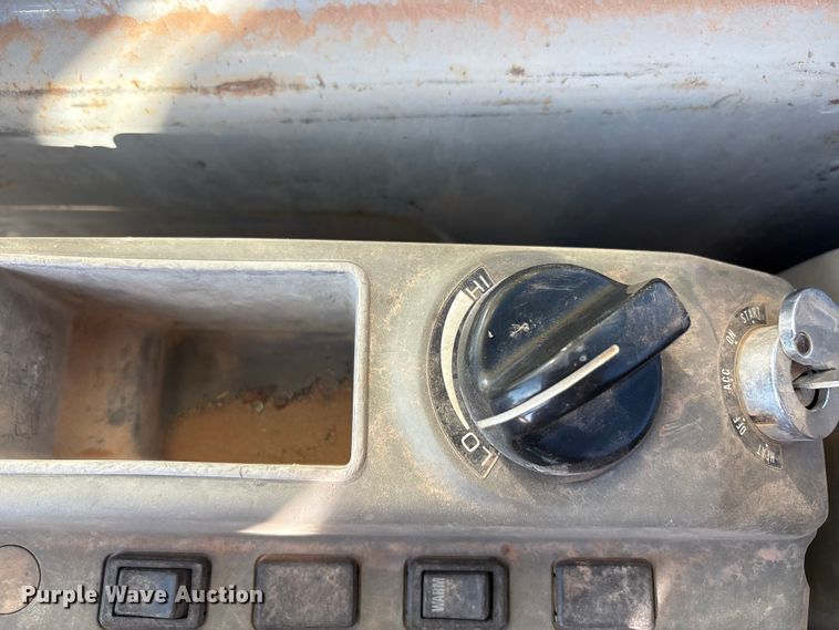 image for item EF6191 2005 Kobelco SK135SRLC excavator