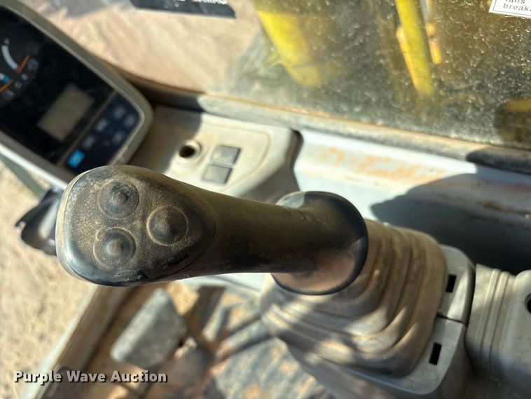 image for item EF6191 2005 Kobelco SK135SRLC excavator