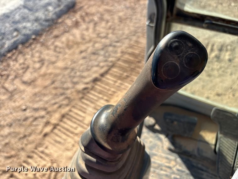 image for item EF6191 2005 Kobelco SK135SRLC excavator