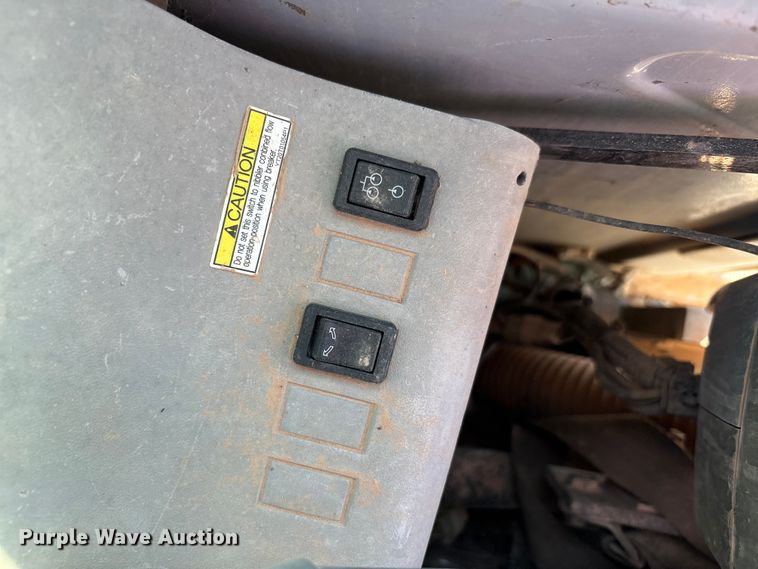 image for item EF6191 2005 Kobelco SK135SRLC excavator