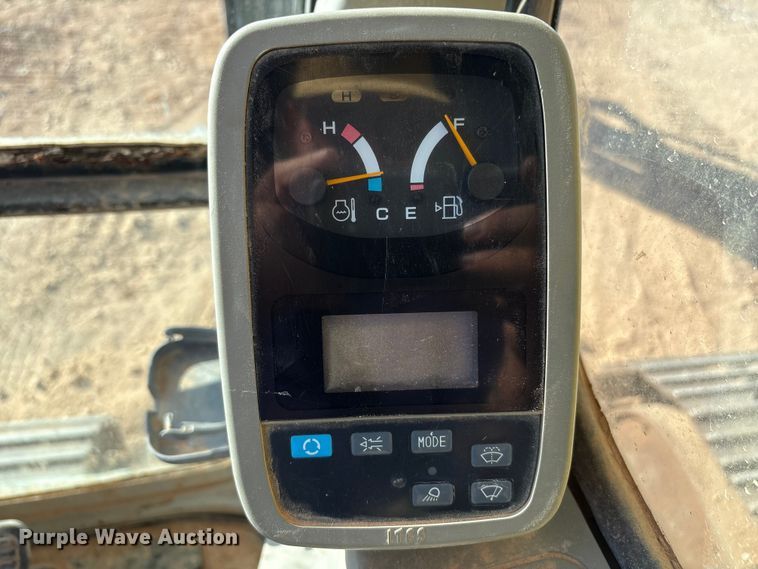 image for item EF6191 2005 Kobelco SK135SRLC excavator