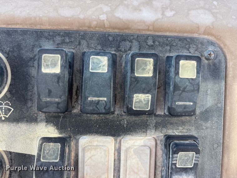 image for item EF6193 2003 Case 721D wheel loader