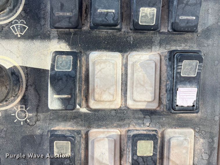 image for item EF6193 2003 Case 721D wheel loader